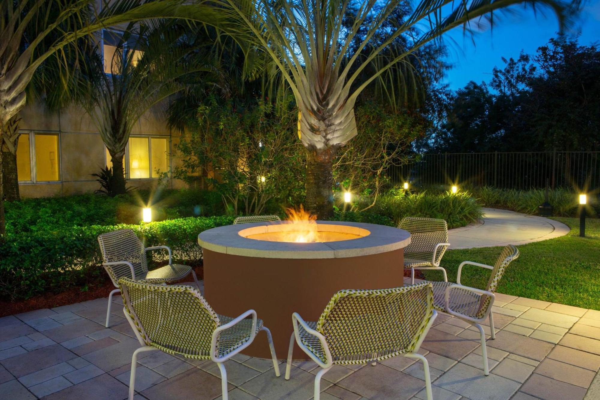 Element Miami International Airport Hotel Exterior foto