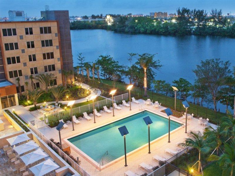 Element Miami International Airport Hotel Exterior foto